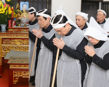 Tục chống gậy trong tang lễ truyền thống Việt Nam